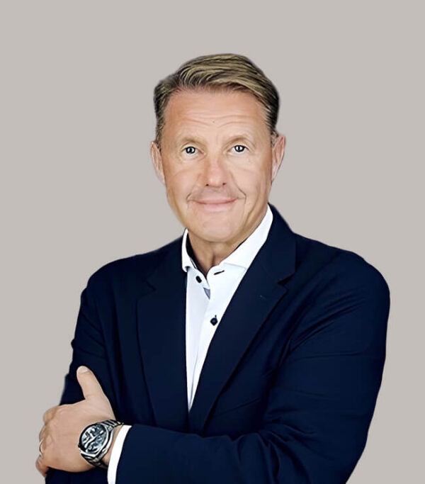 Steffen-Lange-600×683 images-img-breitband